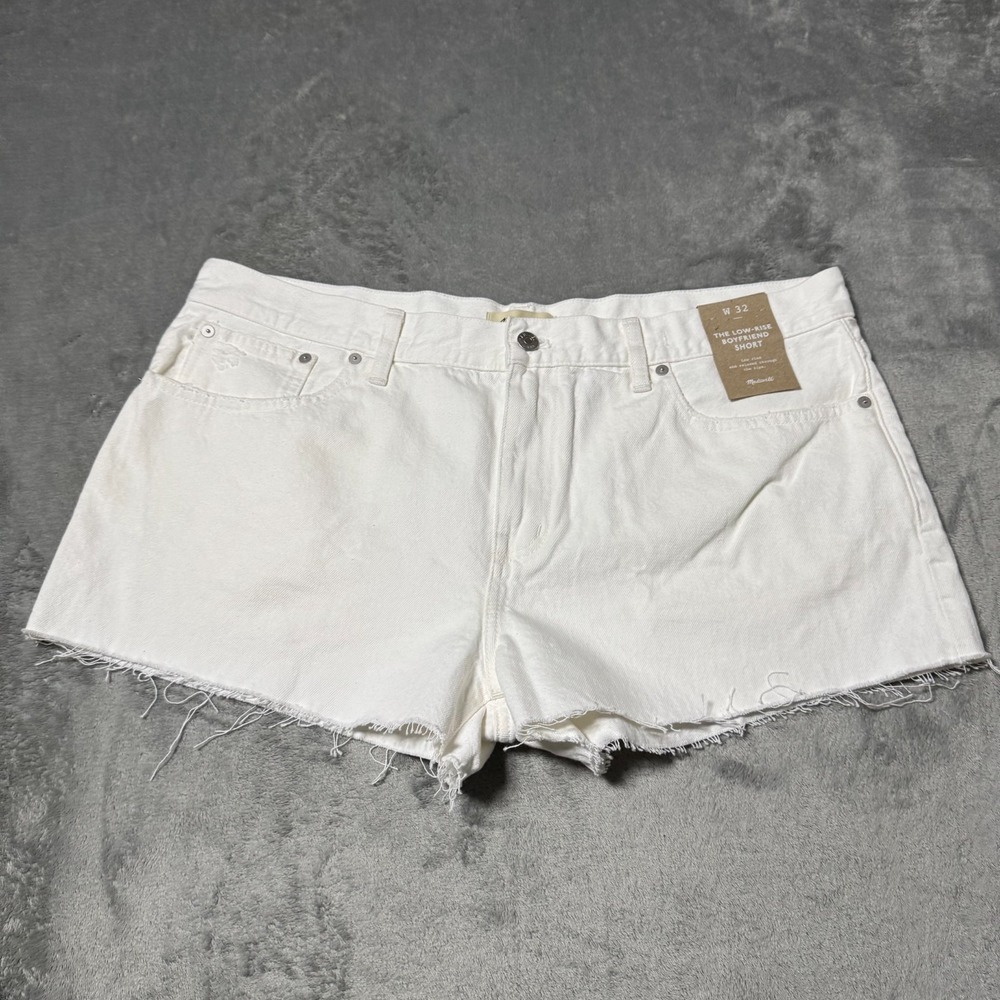 Madewell Boyfriend Shorts Women's Size 32 White Denim Low Rise Raw‎ Hem Cut Off